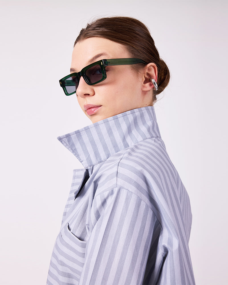 Gri Çizgili Gömlek