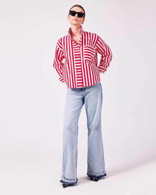 Kırmızı Çizgili Gömlek