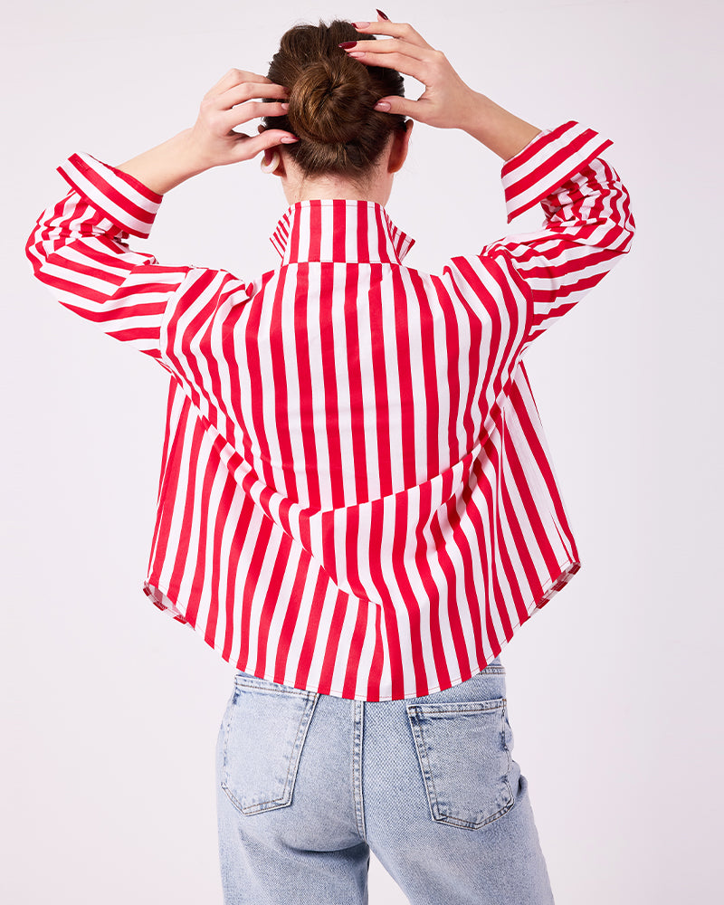 Kırmızı Çizgili Gömlek